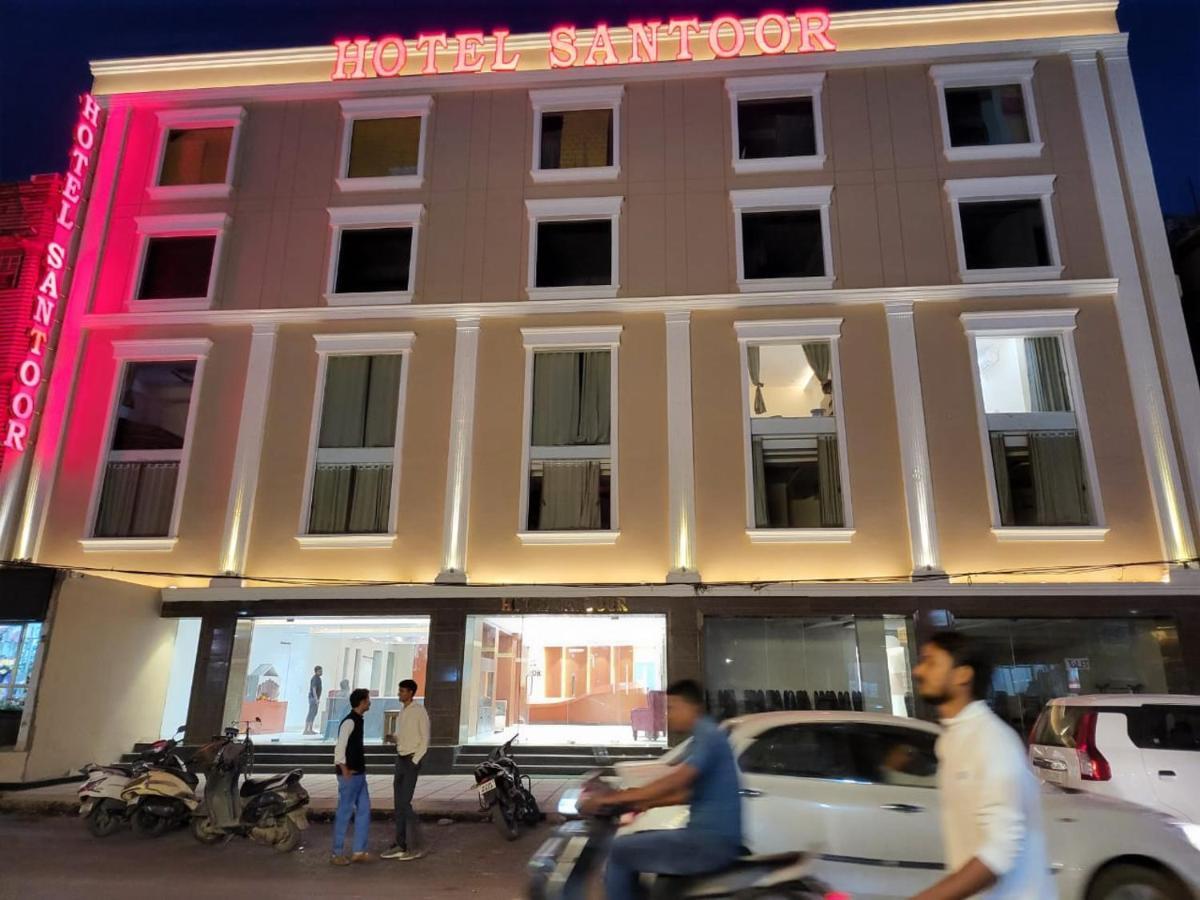 فاراناسي Hotel Santoor المظهر الخارجي الصورة