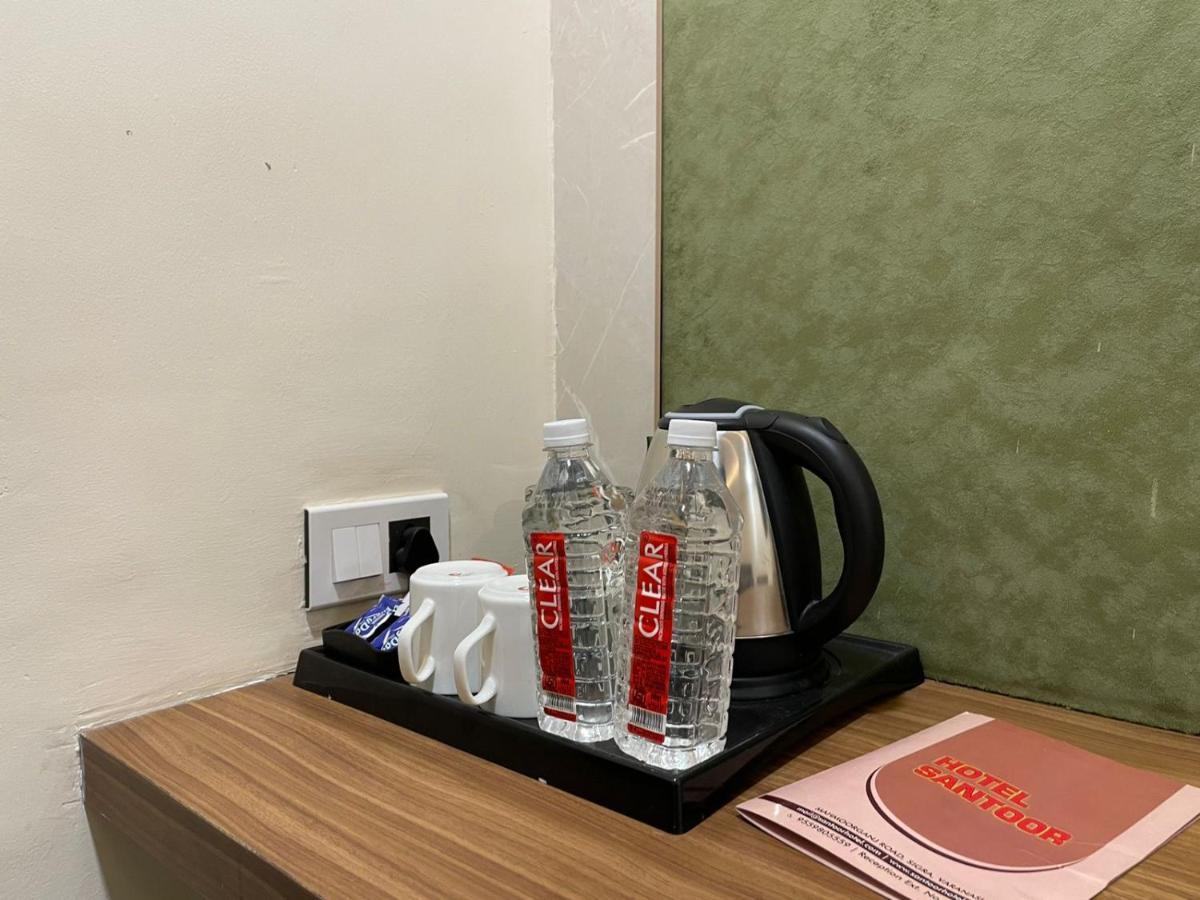 فاراناسي Hotel Santoor المظهر الخارجي الصورة